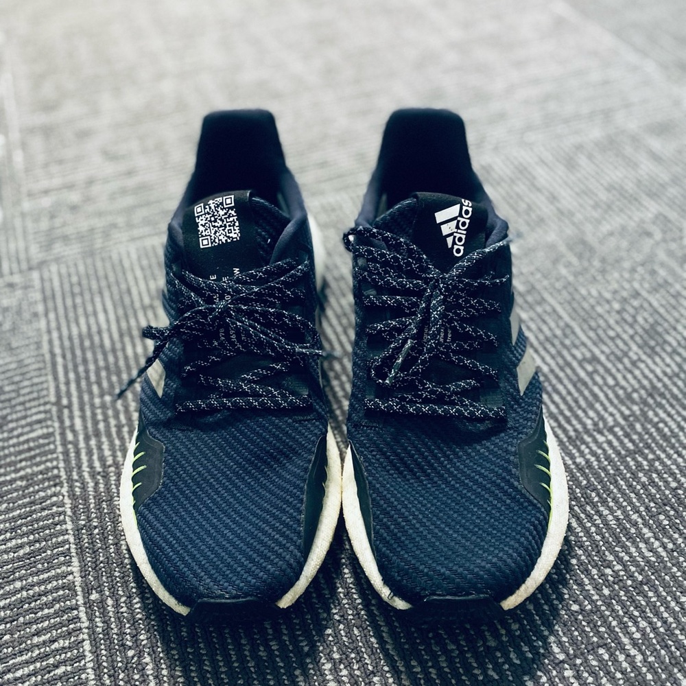 Addidas Men Size 10 - Picture 2 of 3